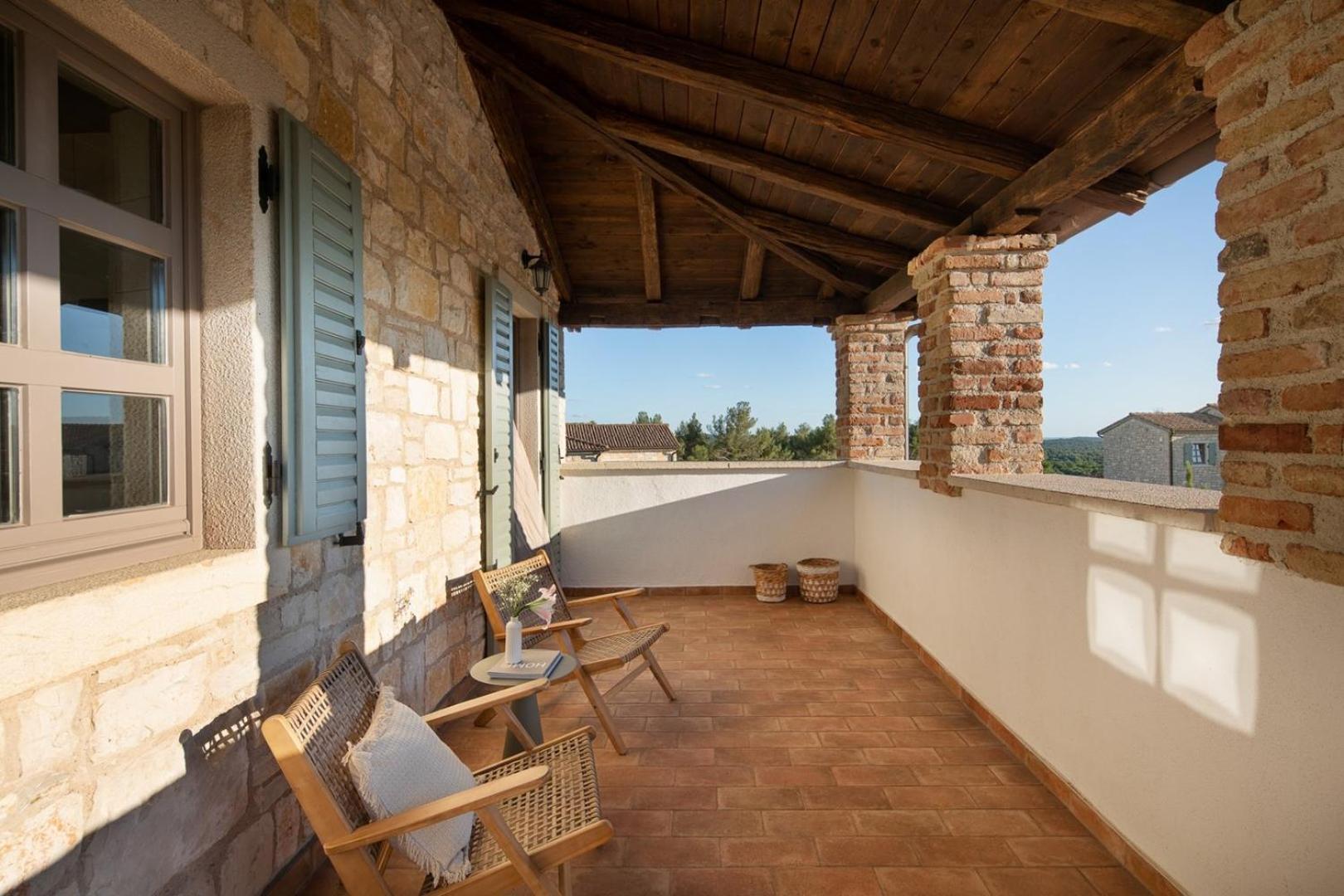Rustic Villa Rubus & Sylbum With A Pool Sveti Lovreč Pazenatički Exterior foto