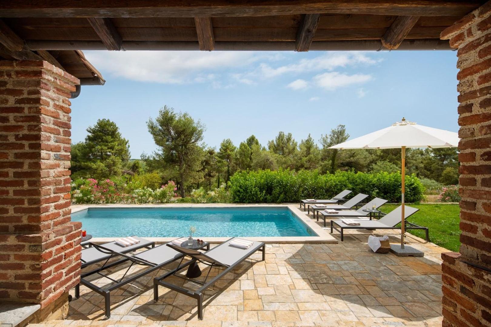 Rustic Villa Rubus & Sylbum With A Pool Sveti Lovreč Pazenatički Exterior foto